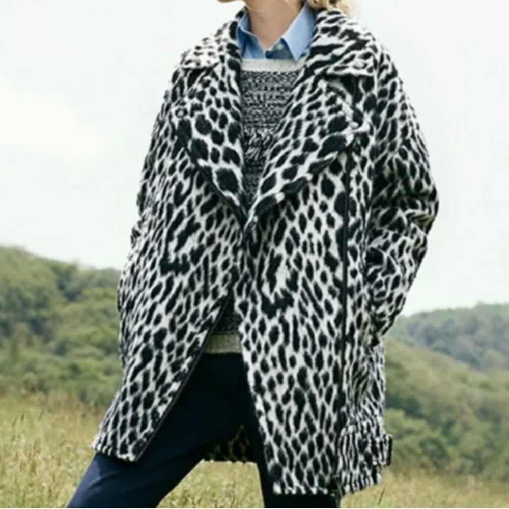 ✨SOLD✨Banana Republic oversized Moto style coat